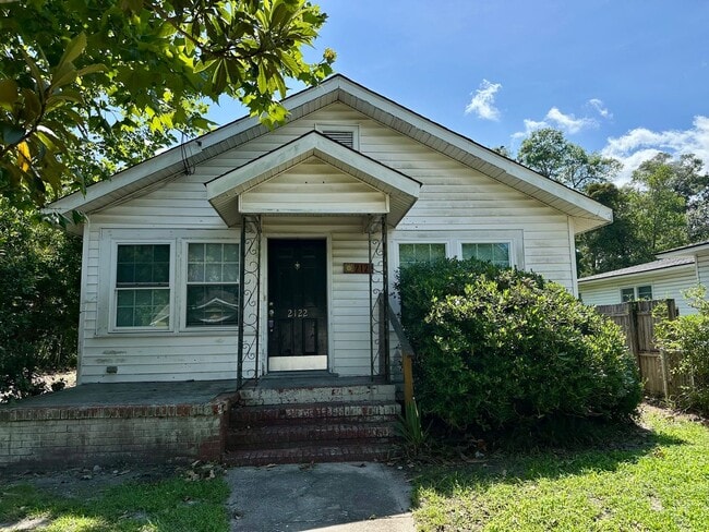 Building Photo - WILMINGTON - Sunset Park - Great location!...