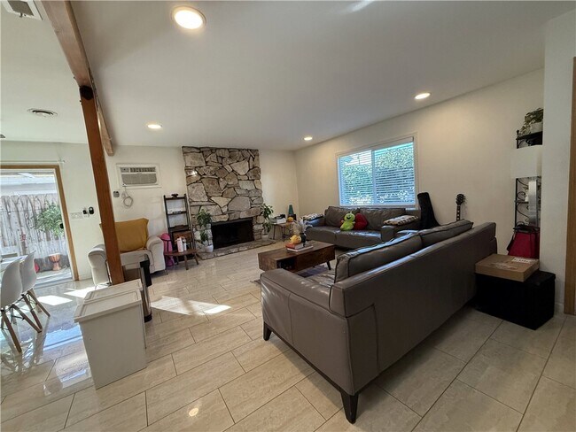 Building Photo - 7672 Amazon Dr