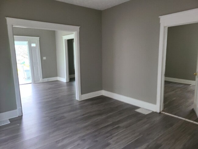 Foto del edificio - 2 bed 2 bath with bonus areas!