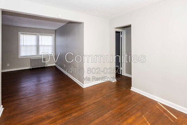 Foto del edificio - 2487 Noble Rd