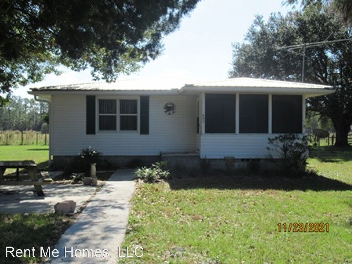 Primary Photo - 3 br, 1 bath House - 695 Pineland Trail