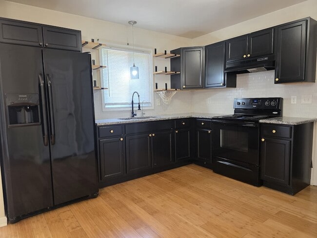 Building Photo - 3483 Arvin Dr