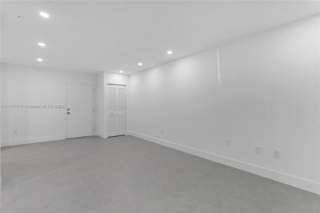 Foto del edificio - 4705 NW 7th St