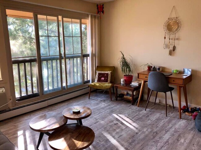 Charming living room - 850 W Moorhead Cir