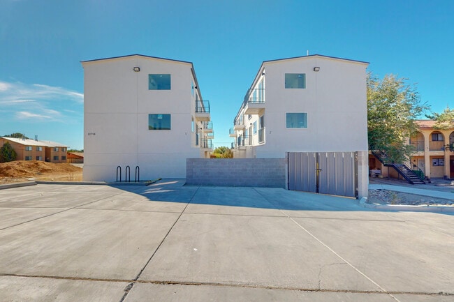 Building Photo - 12710 San Jacinto Ave NE