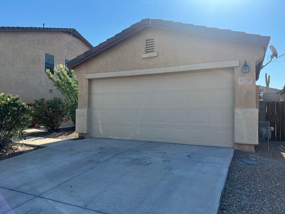 9272 N Centipede Ave, Tucson, AZ 85742 House for Rent in Tucson, AZ