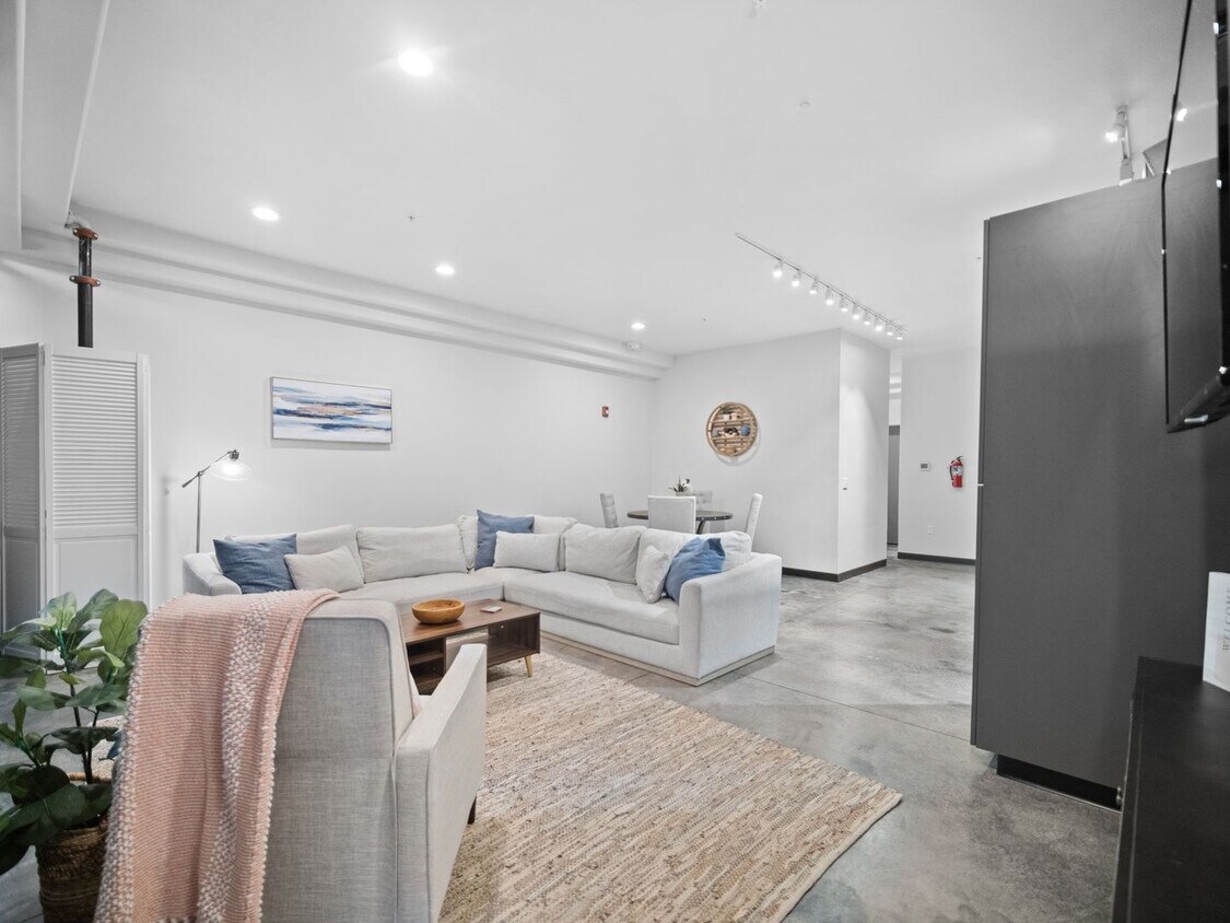 Foto principal - 3003 E 30th Ave
