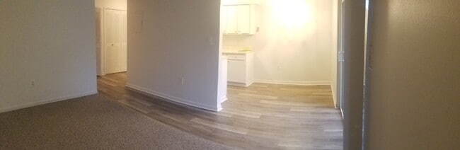 Área de comedor - University Apartments