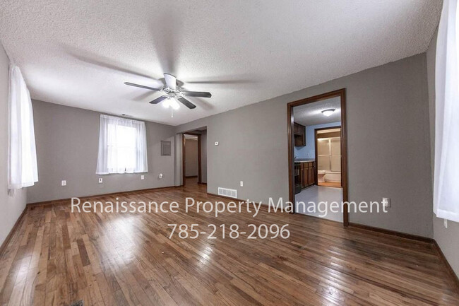 Foto del edificio - 1418 Maple Ln