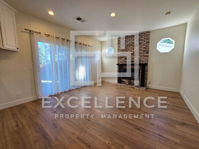 Foto del edificio - Newly Updated Home In Great Neighborhood -...
