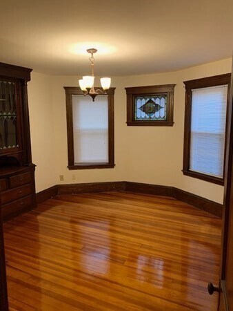 Building Photo - 35 Middleton St
