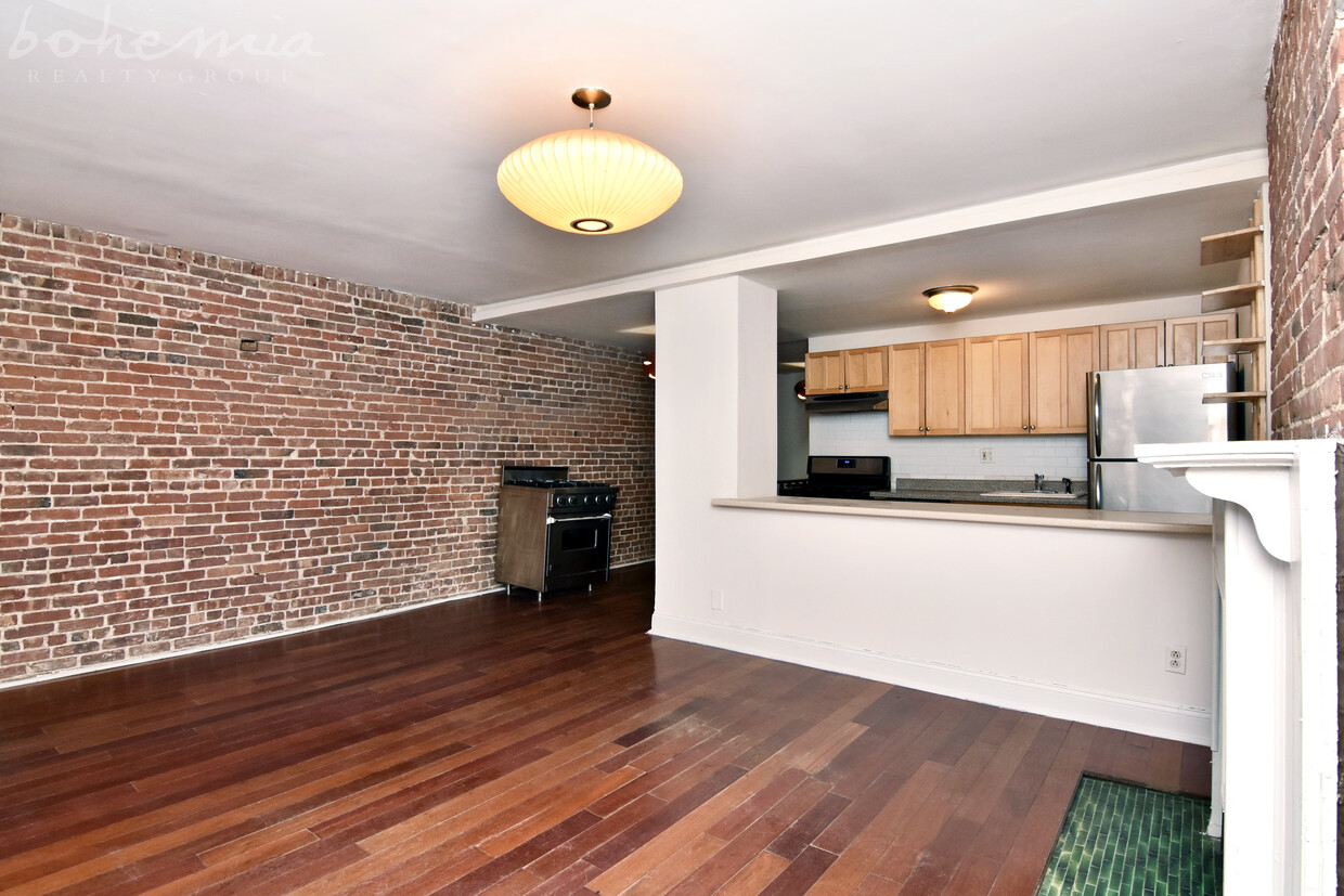 Primary Photo - 532 W 175th St