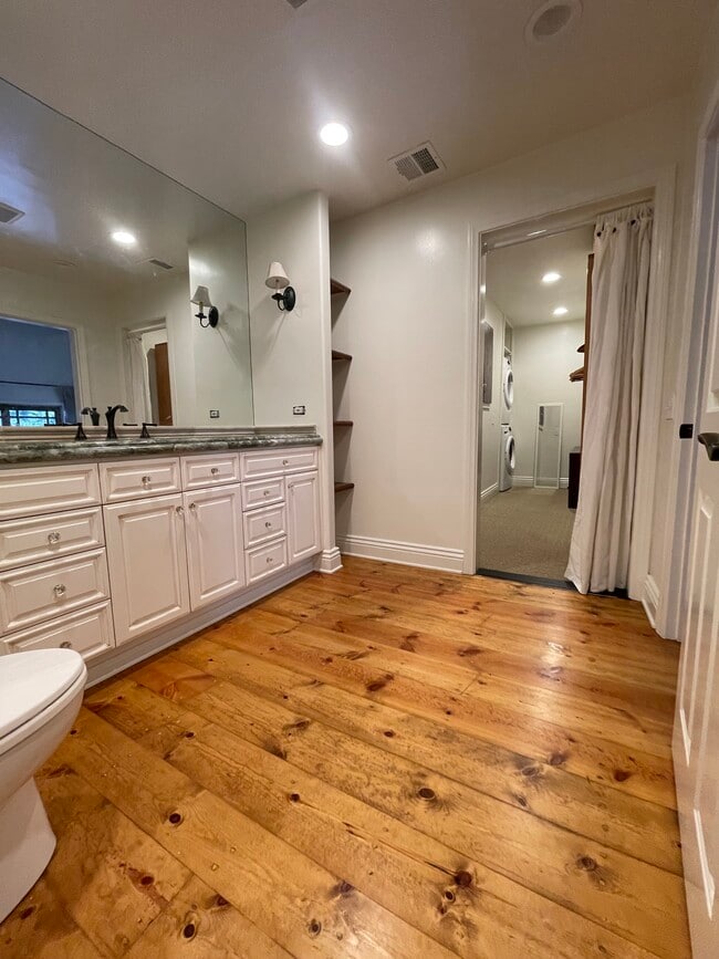 Foto del edificio - 754 Old Topanga Canyon Rd