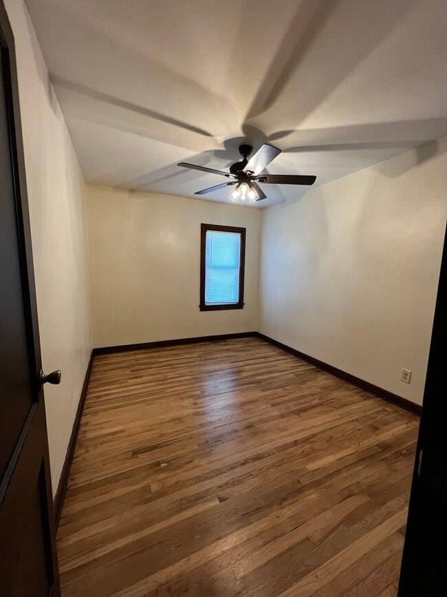 Bedroom - 111 N Chanute St