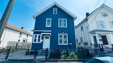 Building Photo - 674 Ogden St