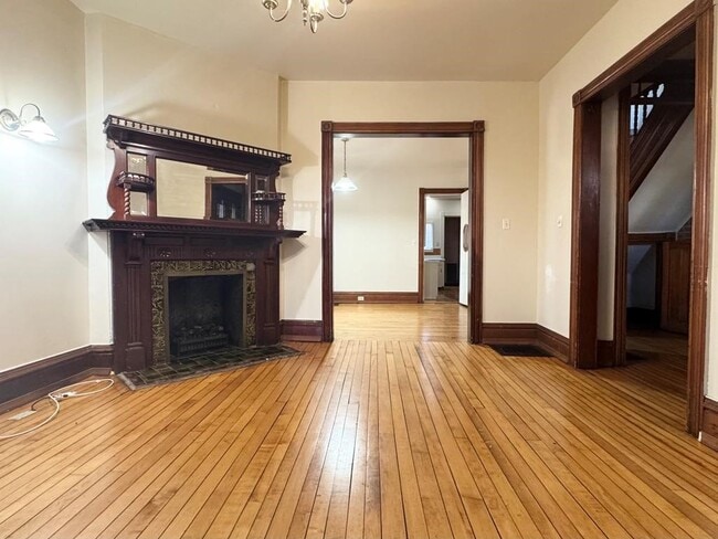 Foto del edificio - 301 W Clinton St