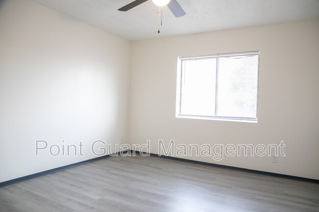Building Photo - 7110-7122 Jones Circle - 7118-8