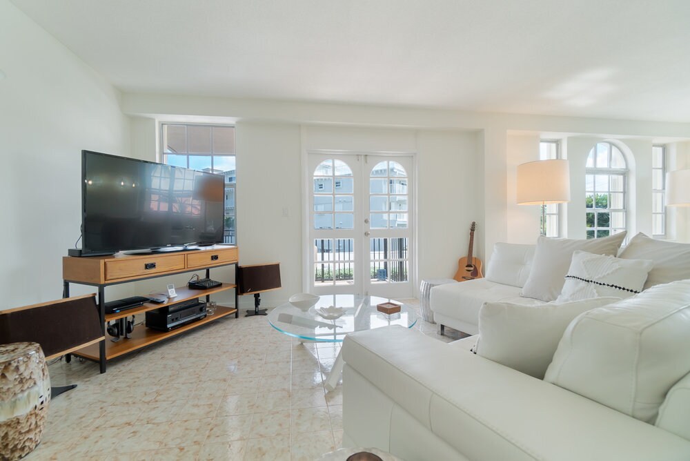 Primary Photo - 3475 S Ocean Blvd