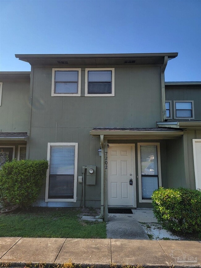 Building Photo - 7202 Lago Vista Ct