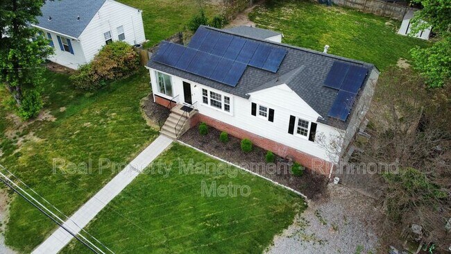 Building Photo - 1124 Bridle Ln
