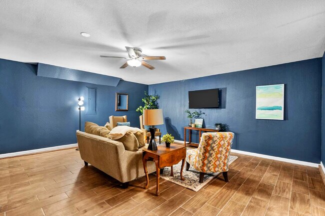 Building Photo - 1019 Bumble Bee DriveBEDROOM 2D - 767867