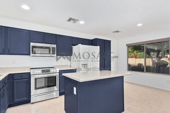 Building Photo - 15807 W Marconi Ave