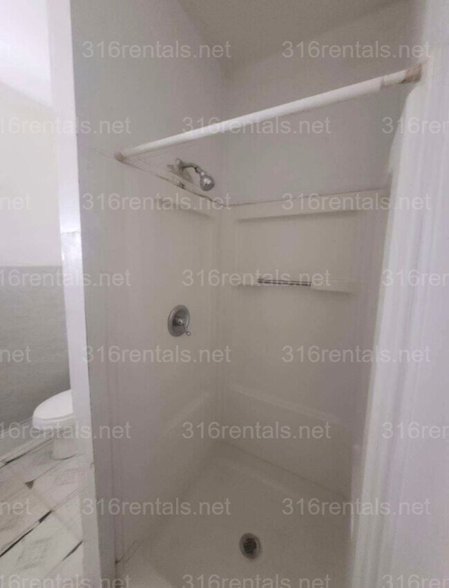 Foto del edificio - $875 - 2 bed 1 bath - Single Family Home