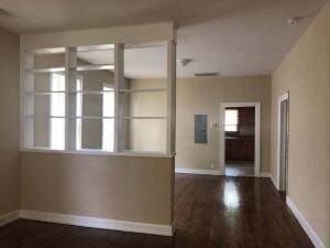 Building Photo - 1504 Summerhill Rd