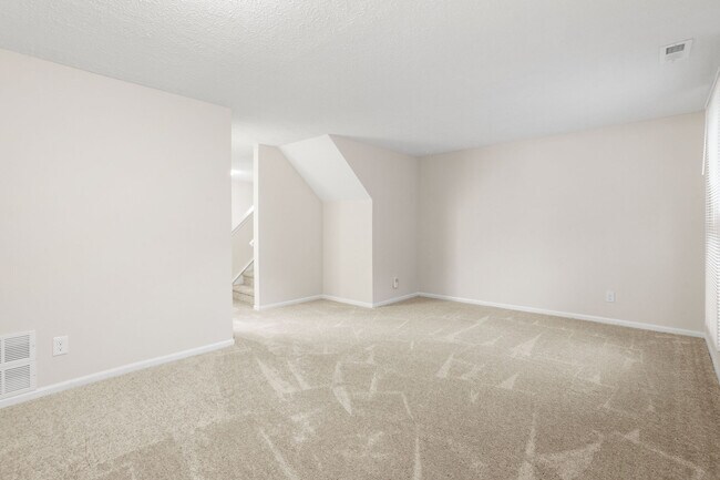 Photo - 2401 Greenwood Dr Townhome