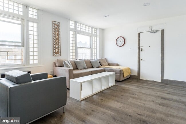 Building Photo - 3809 Ventnor Ave