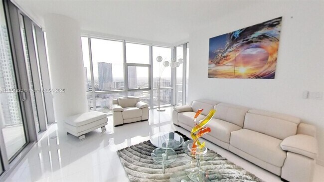 Foto del edificio - 851 NE 1st Ave