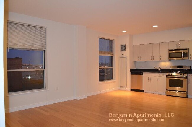 Foto del edificio - 599 Albany St