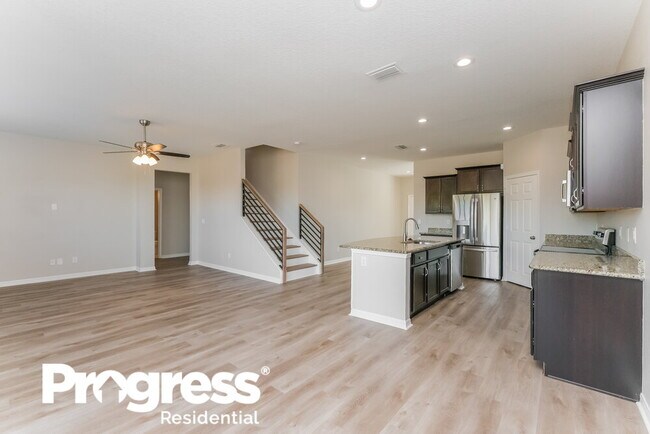 Building Photo - 9208 European Olive Way