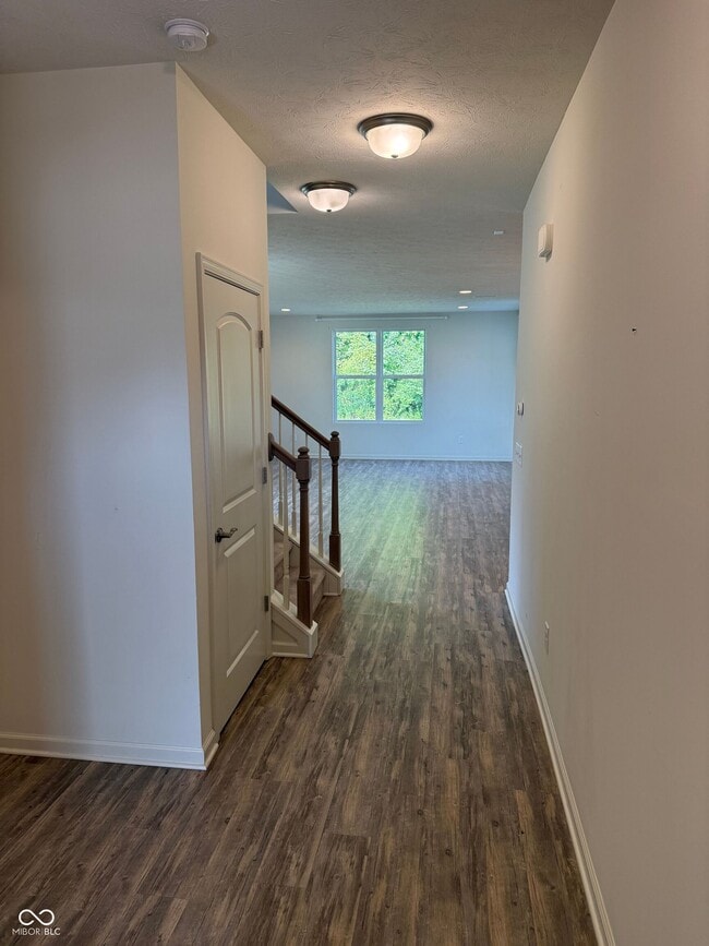 Building Photo - 1398 Sarah Way