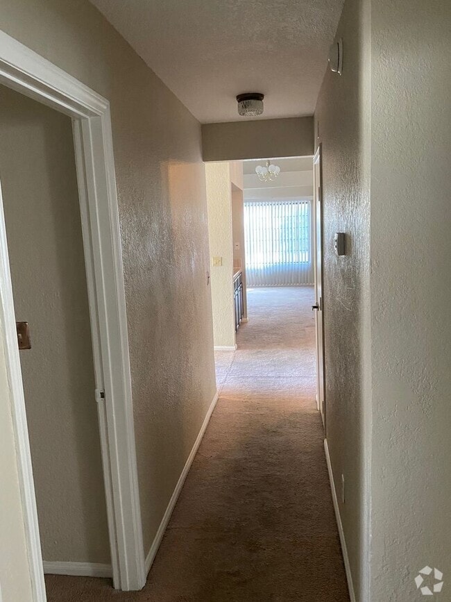 Building Photo - 5709 Palma del Sol Way