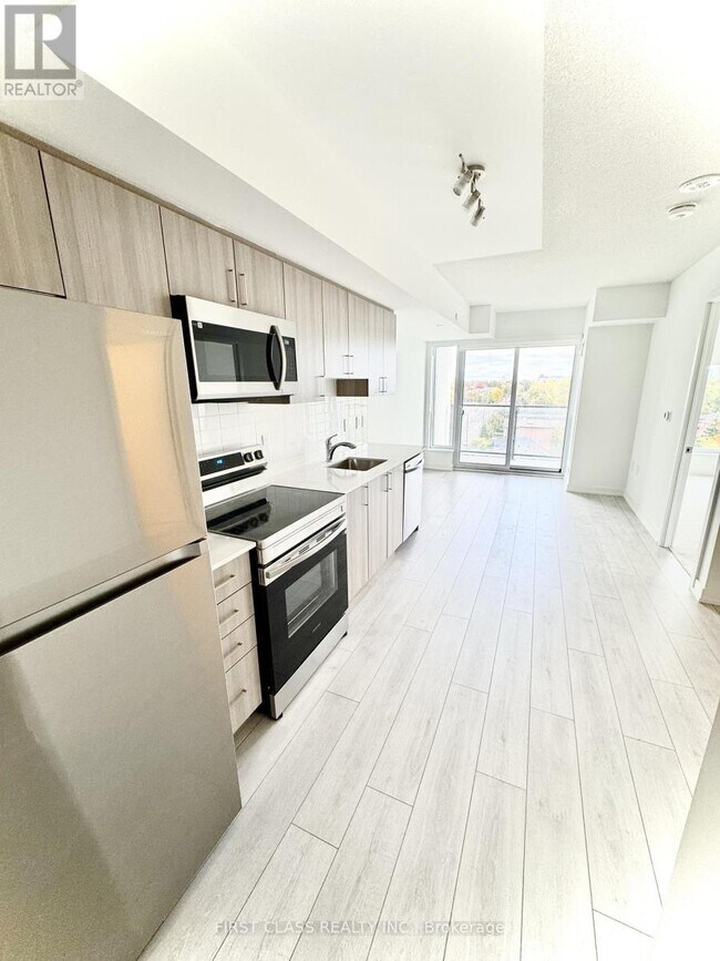 Photo du bâtiment - 556 Marlee Ave