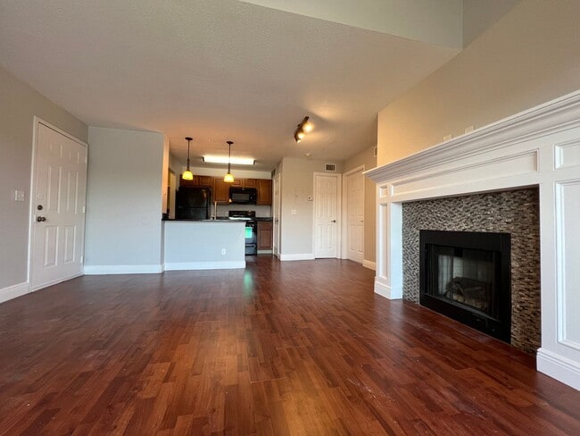 Photo - 364 Northpointe Ct #303 Apartment