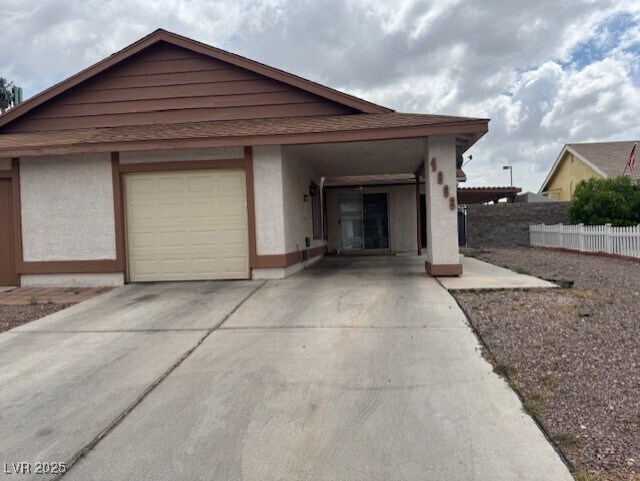 Foto principal - 4868 Treetrunk Ave