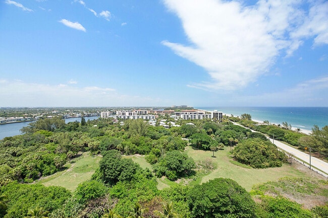 Foto del edificio - 2121 N Ocean Blvd