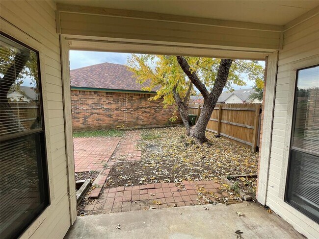 Building Photo - 3415 Swan Ct