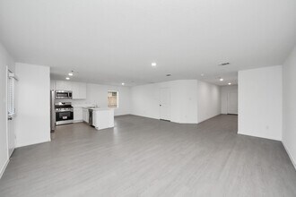 Building Photo - 3073 Fantasy Ter Dr