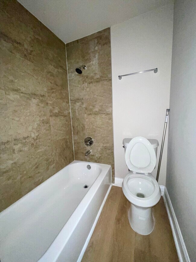 Foto del edificio - 650 SW 2nd Ave