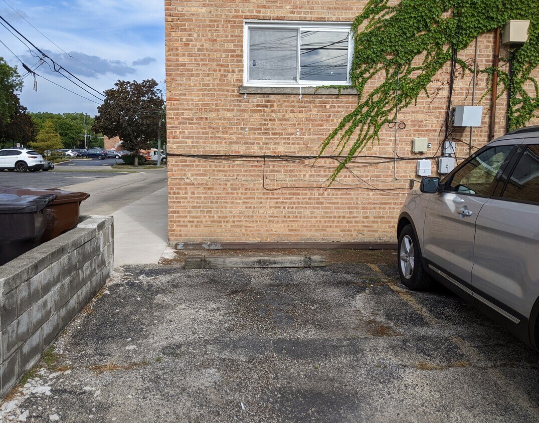 8344 Christiana Ave Unit 1W, Skokie, IL 60076 Condo for Rent in