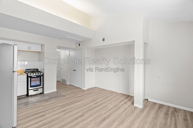 Foto del edificio - 2323 Woodson Rd