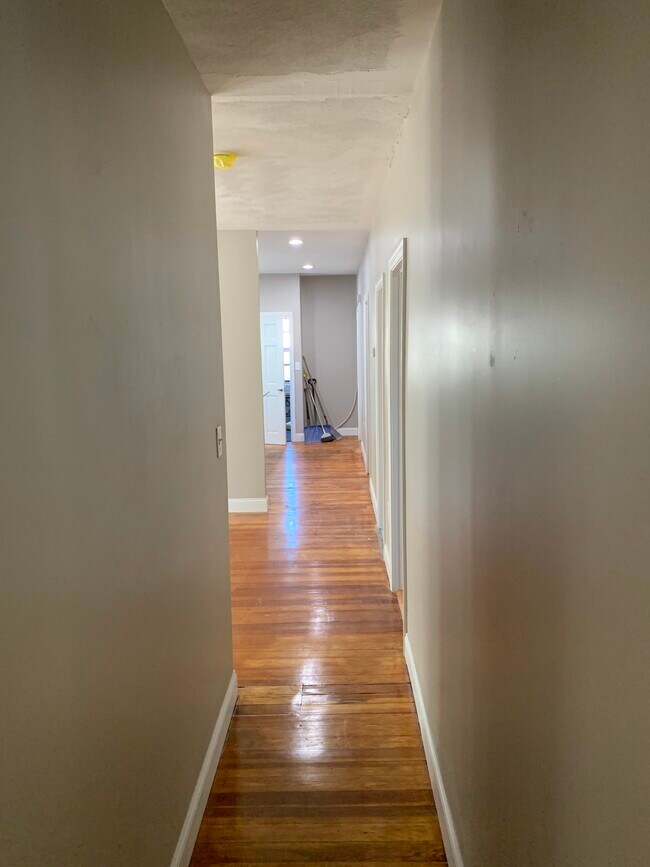 Foto del edificio - 494 Academy Ave