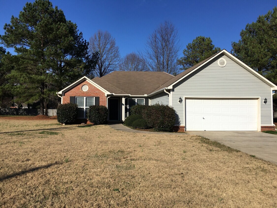 Foto principal - Half off first month rent move in special!!