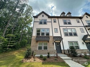 Building Photo - 1635 Blanche St