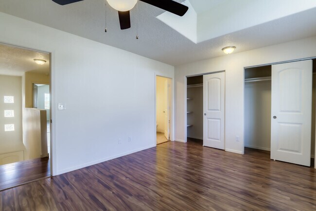 Foto del edificio - Tramway Townhomes