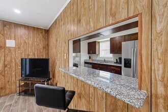 Building Photo - 13629 Lynnwood Ln