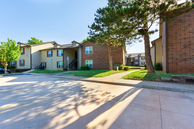 Woodrun Village Apartments - Yukon, OK | Apartments.com